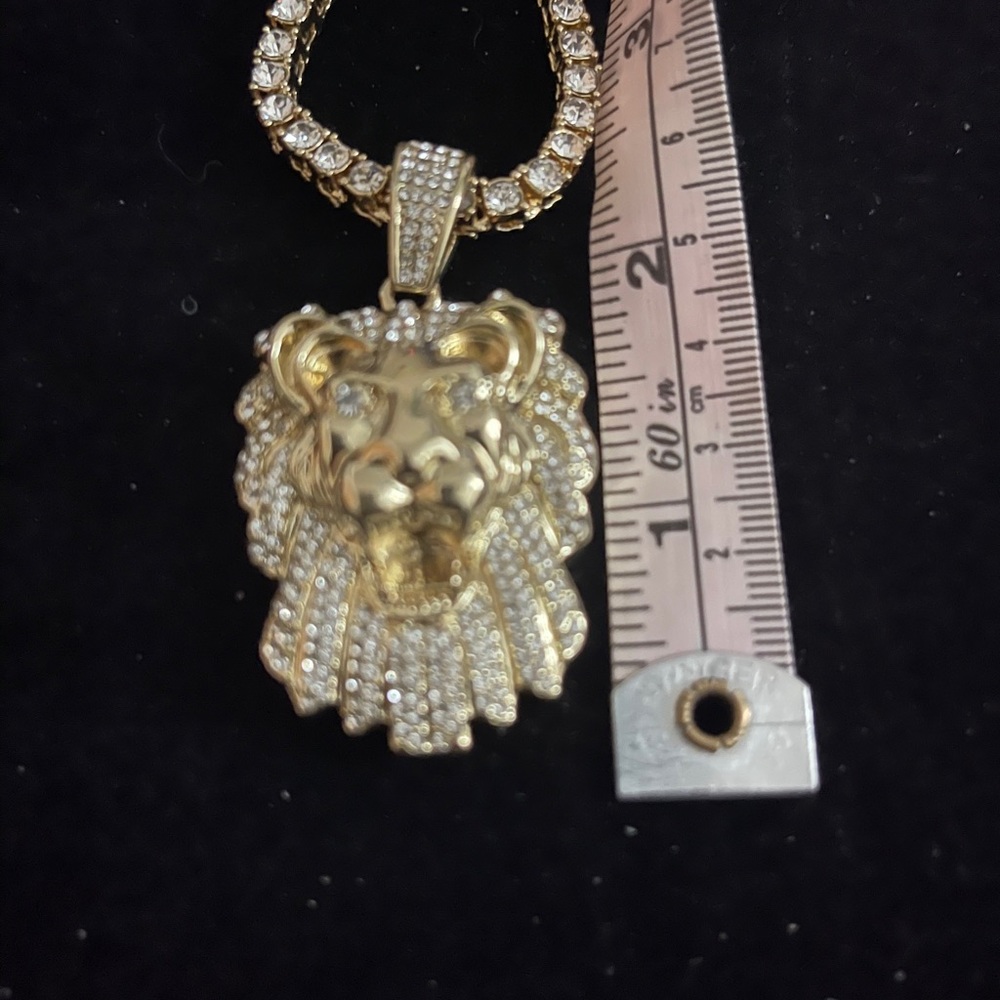 COPY - Pendant Charm Lion Head Iced-Out - Picture 2 of 4